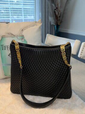 Bally Black Woven Leather Shoulder Bag Gold Hardware Authenticated